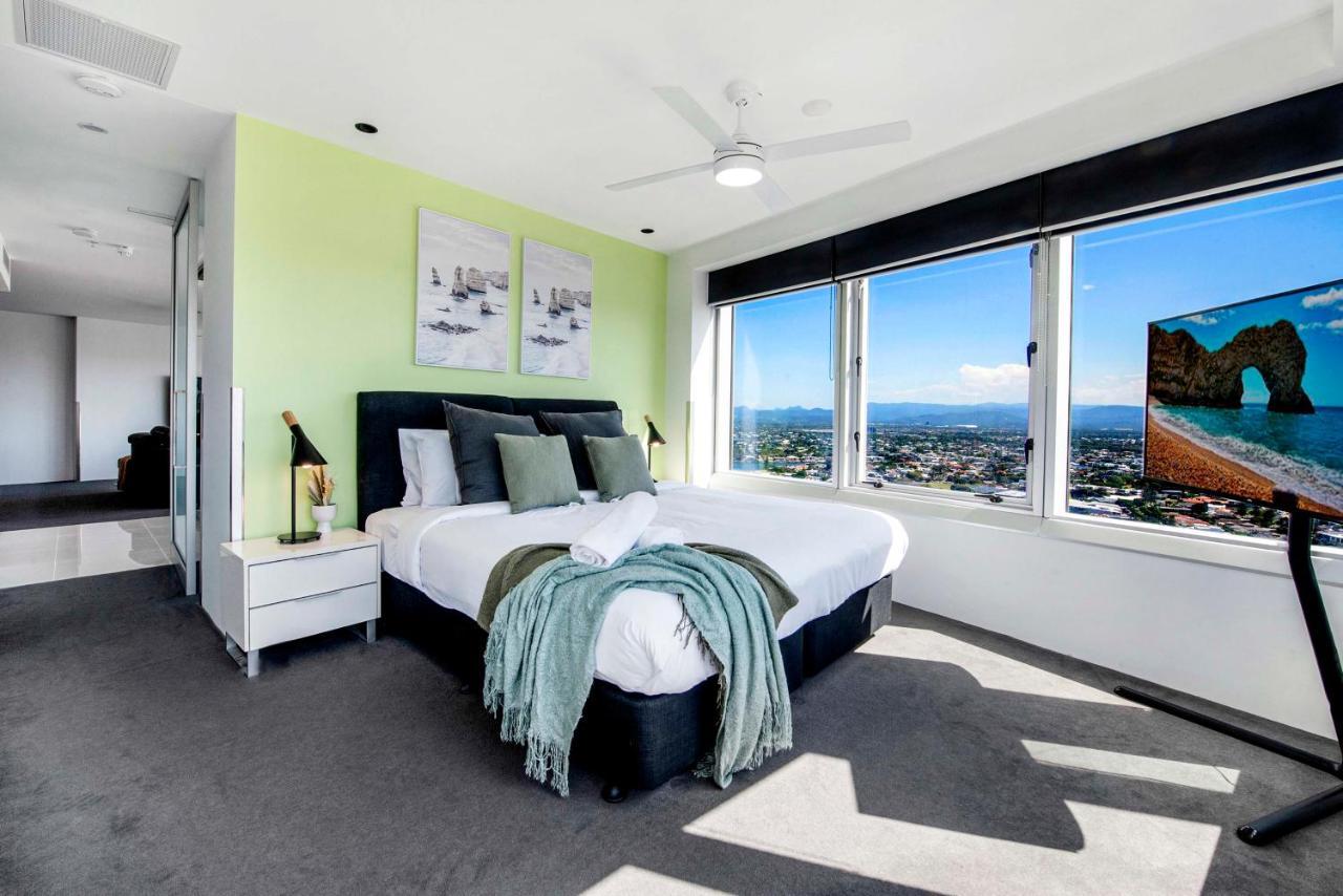 Q Tower At Surfers Paradise - Self Contained Apartments Gold Coast Bagian luar foto