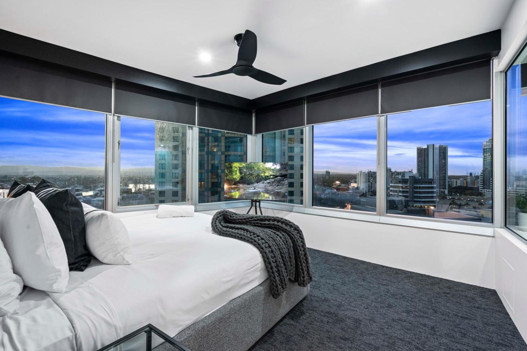 Q Tower At Surfers Paradise - Self Contained Apartments Gold Coast Bagian luar foto