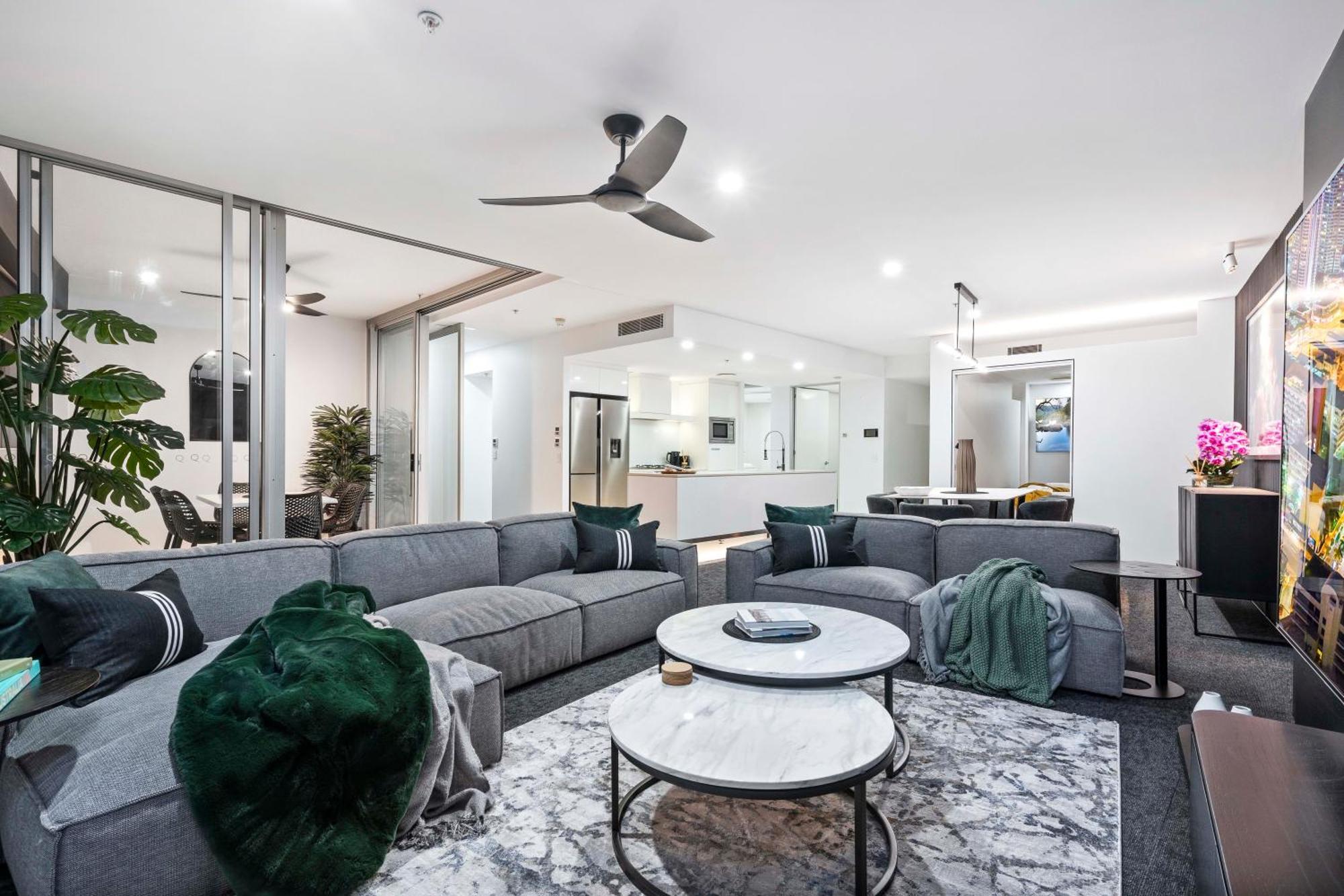 Q Tower At Surfers Paradise - Self Contained Apartments Gold Coast Bagian luar foto