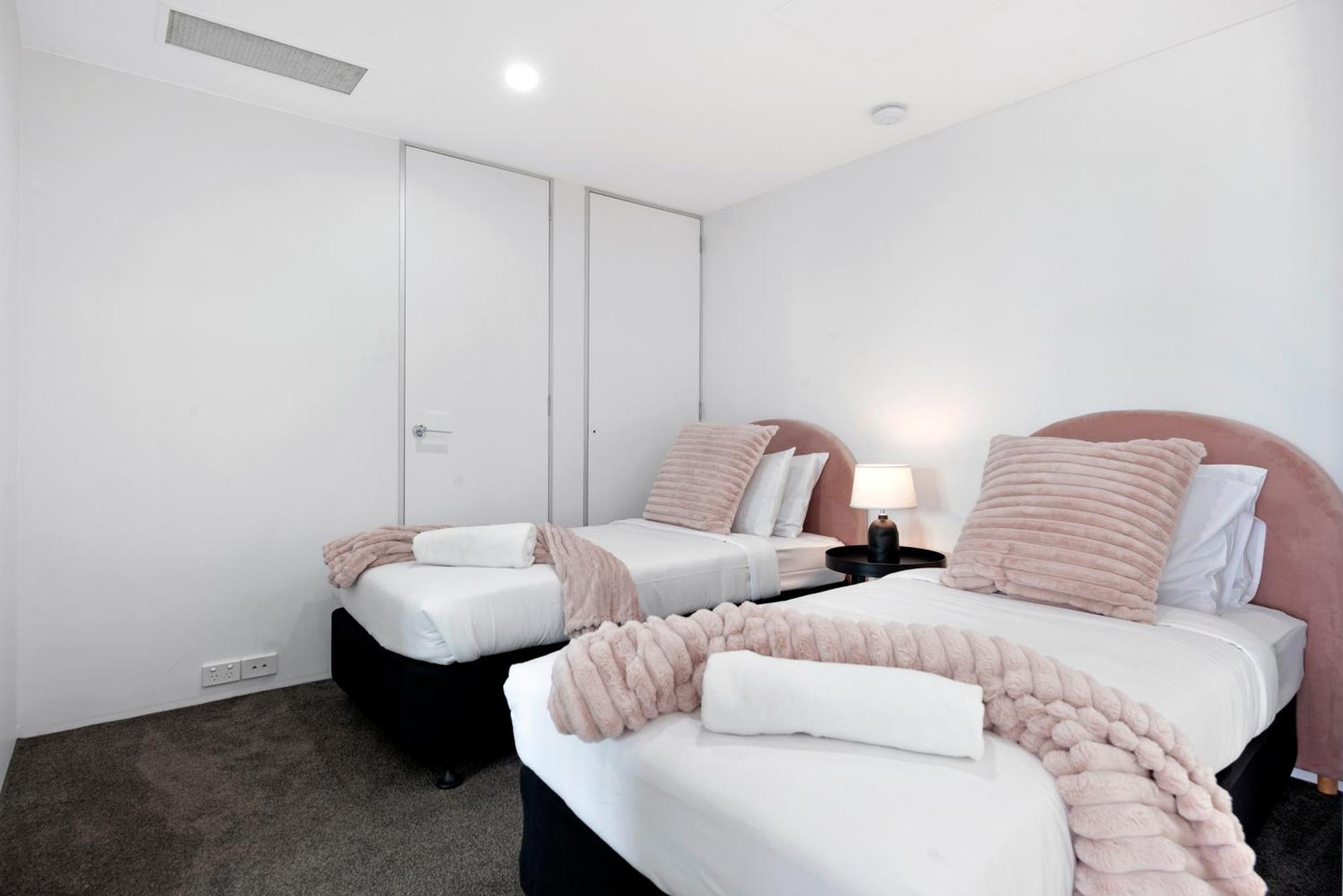 Q Tower At Surfers Paradise - Self Contained Apartments Gold Coast Bagian luar foto