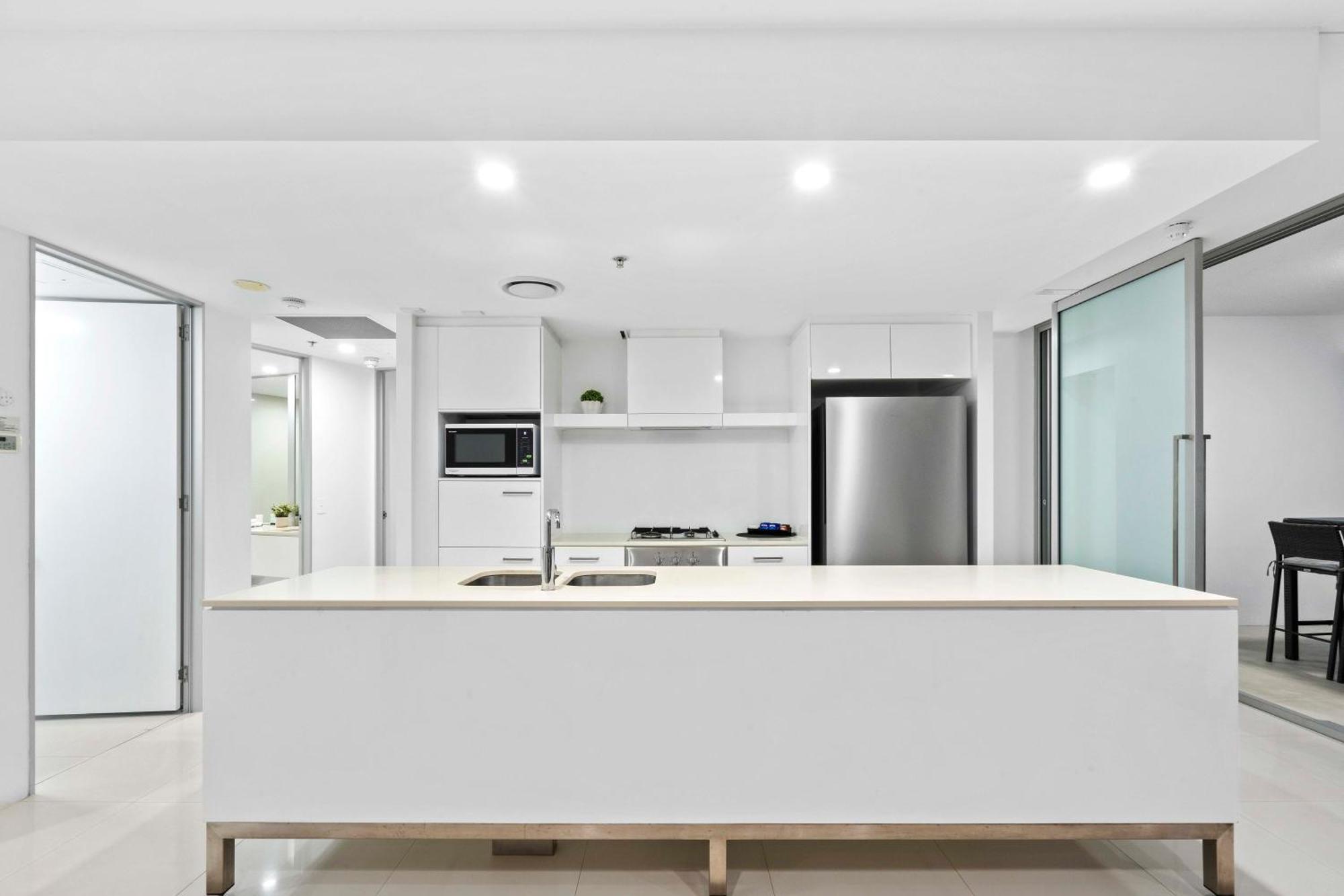 Q Tower At Surfers Paradise - Self Contained Apartments Gold Coast Bagian luar foto